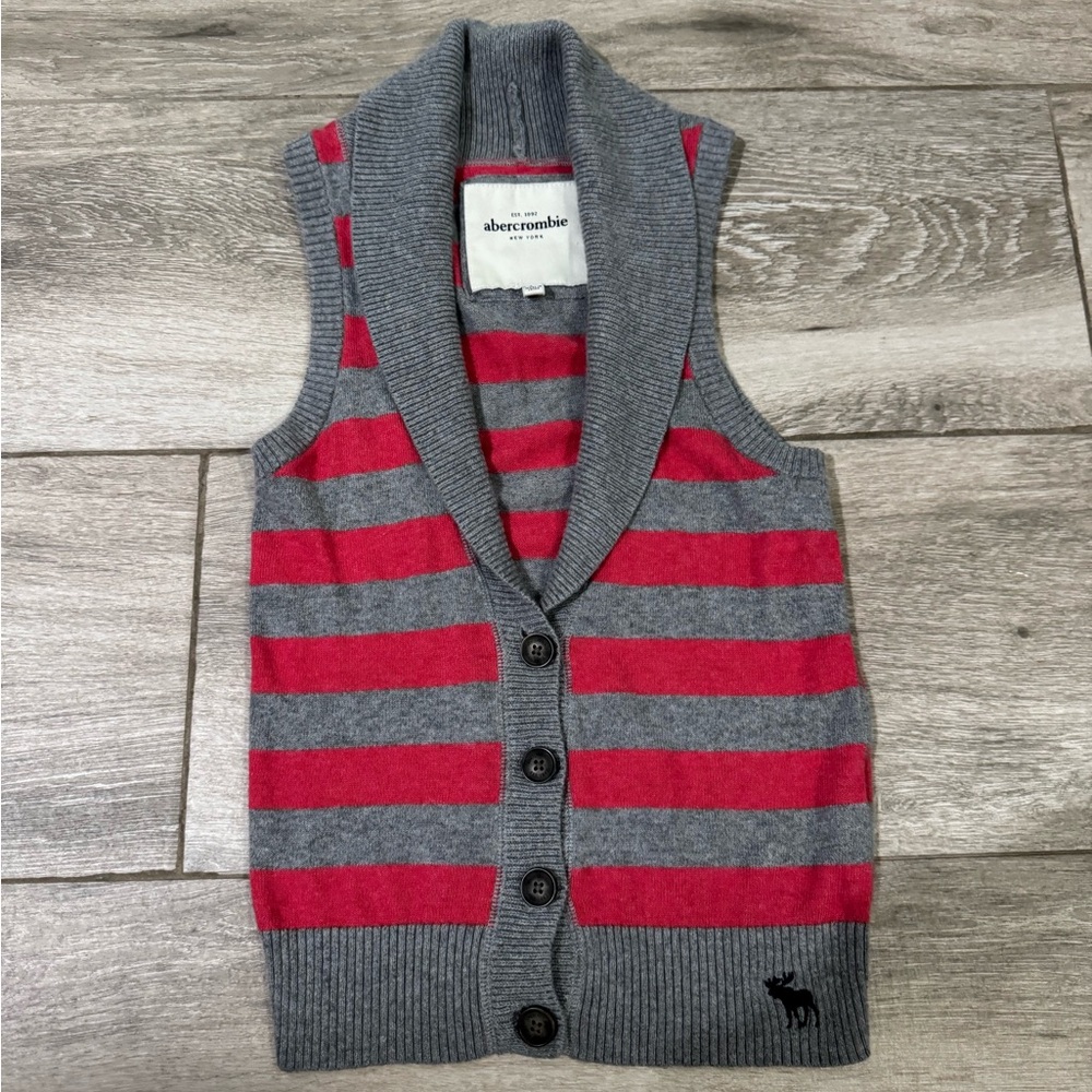 Abercrombie & Fitch Stripped Sweater Vest